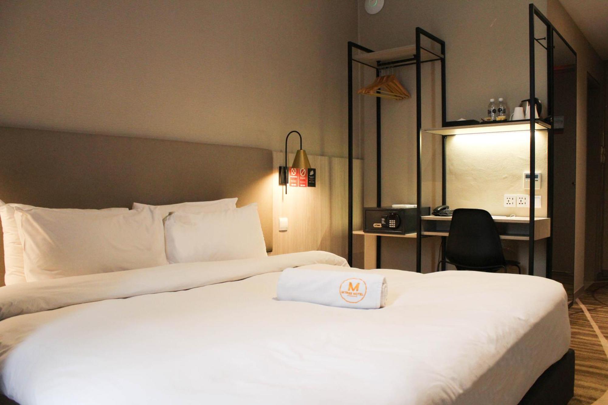 Mtree Hotel Пухонг Екстериор снимка