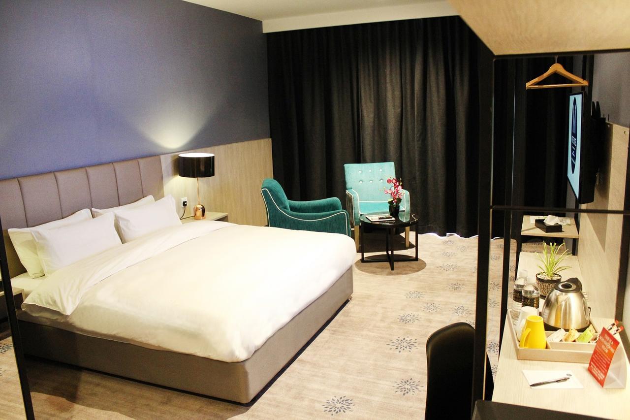 Mtree Hotel Пухонг Екстериор снимка